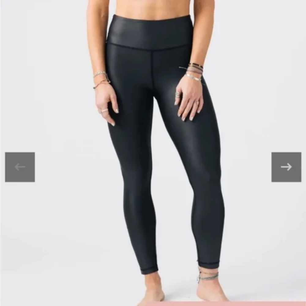 Zyia Black Light Tight Metallic Leggings Yoga Workout Exercise